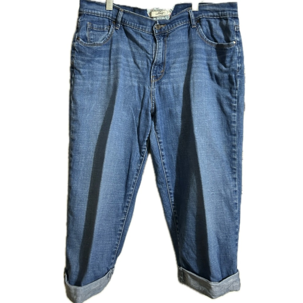 Levis Denim Capri Women’s Size 16